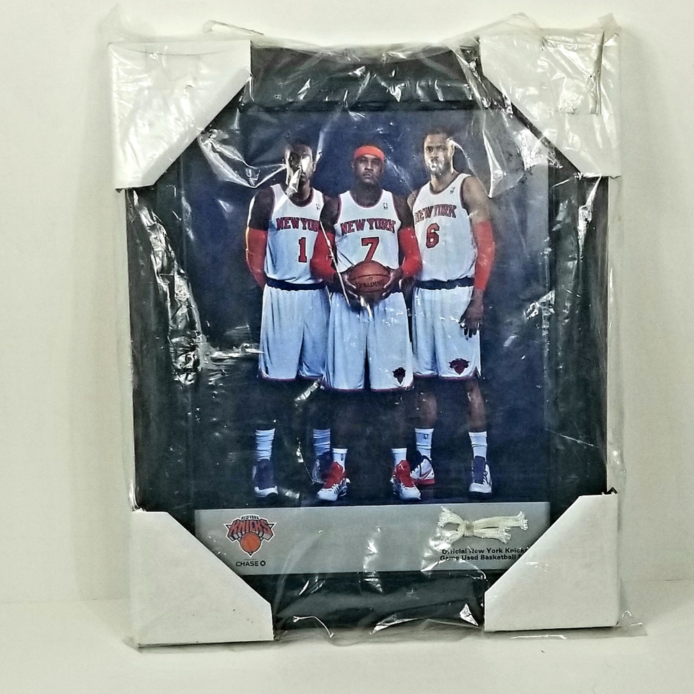 The New York Knicks Photo w/ Game Net  collectable